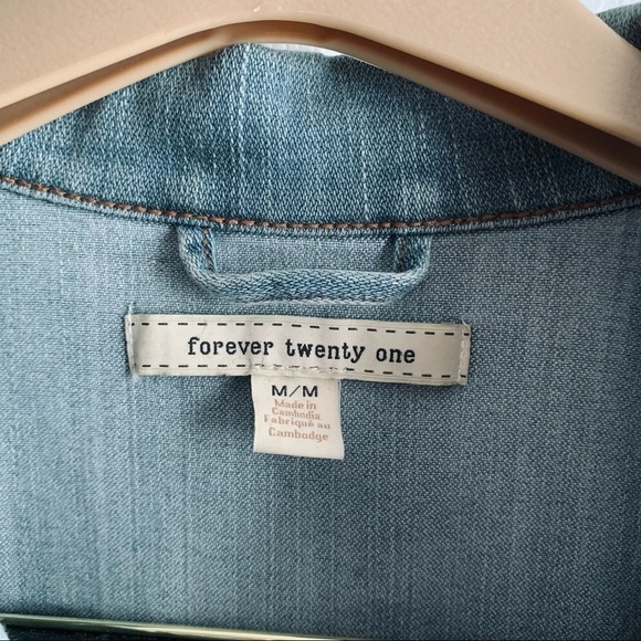Forever 21 Denim Jacket Size Medium - Picture 5 of 6